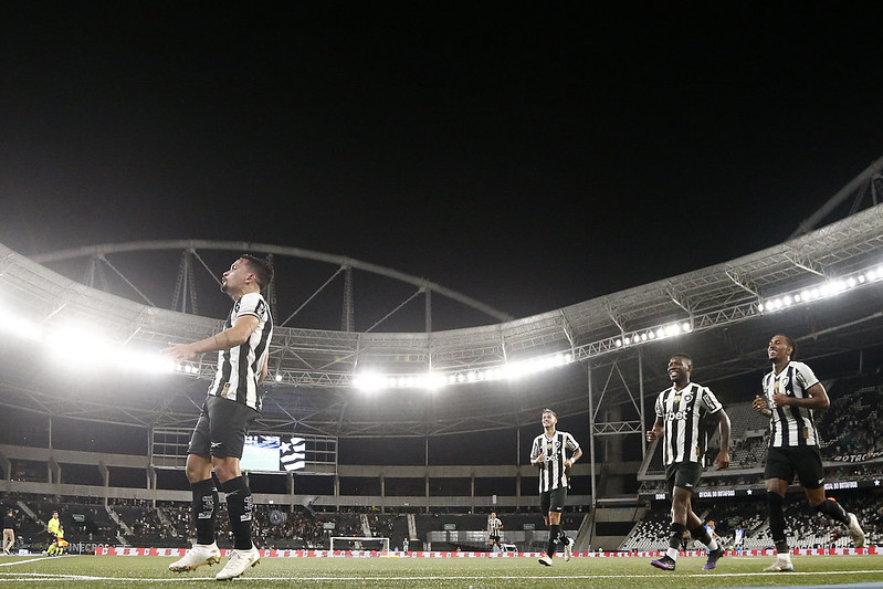 "Desfalques no Botafogo: quem fica de fora contra o Bahia?