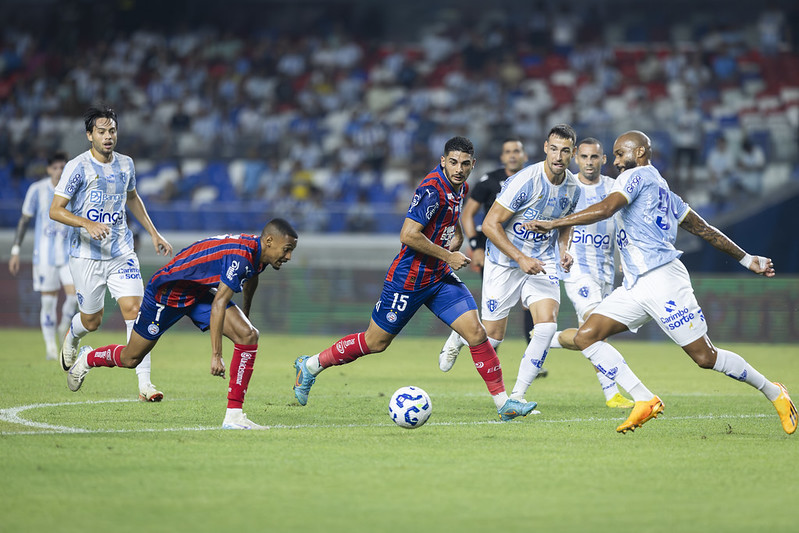 Bahia encara o Paysandu em crise por vaga da Copa do Brasil