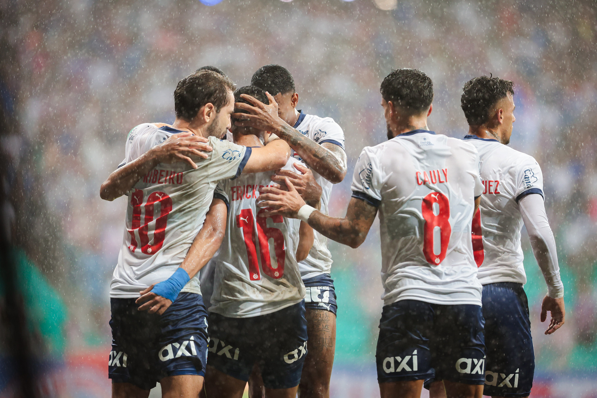 Fim eletrizante: Bahia conquista mais um triunfo no Brasileirão